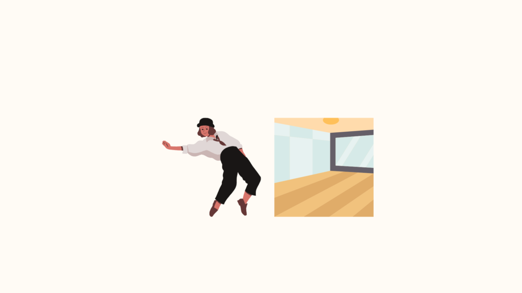 ダンスしている女性とスタジオ